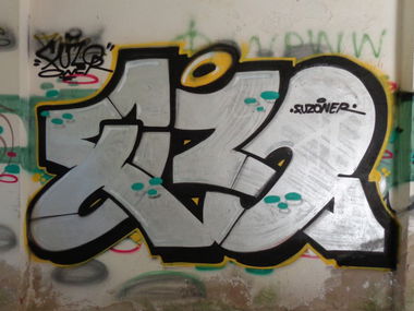 Graffiti Wall - Photo by Fuzoner