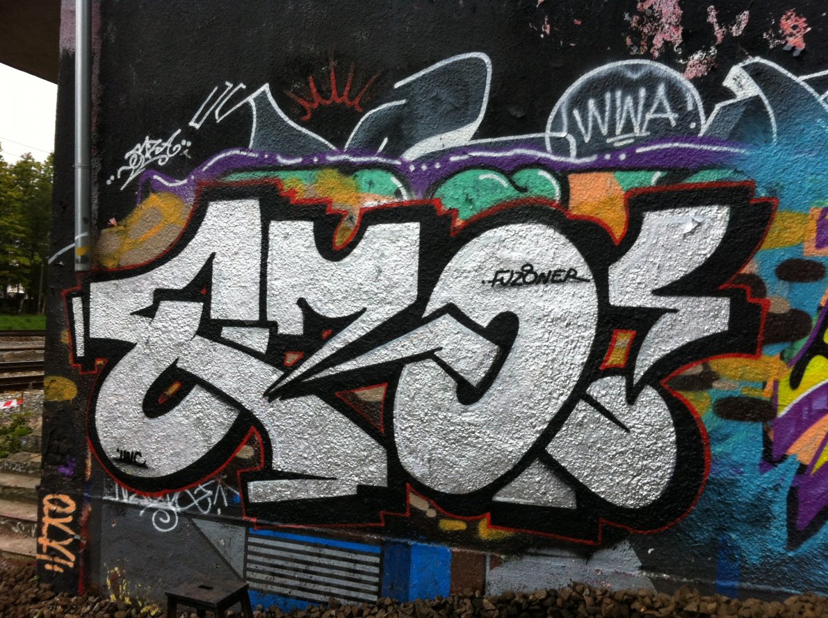 Graffiti Bombing - Photo by Fuzoner - Gdynia (2013)