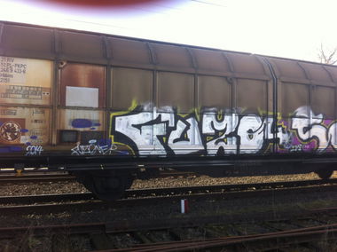 Graffiti Train - Photo by Fuzoner - BRUDAS, DIRTY, FUZO (2014)