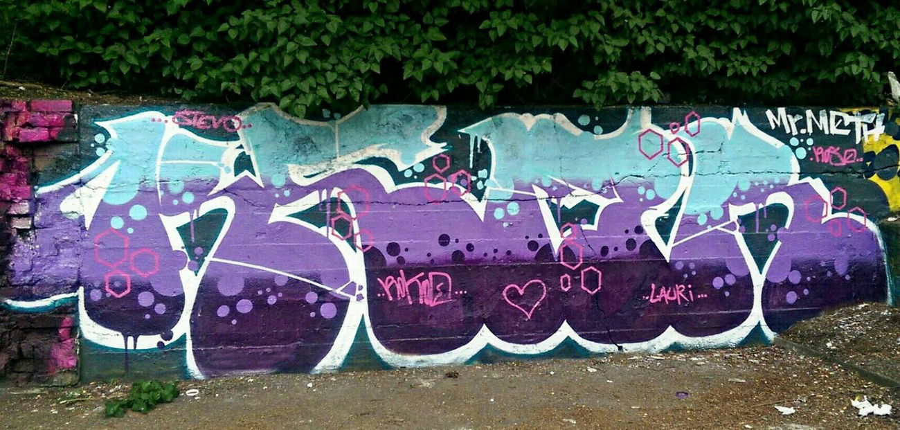 Graffiti Wall - Photo by G0Tt - kefir, rokoe, esgibtnureinkefir