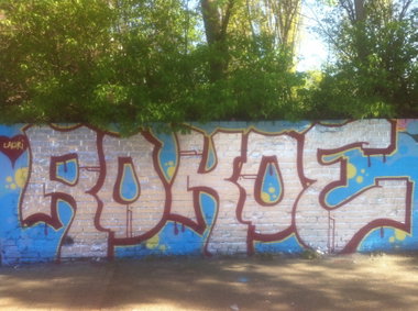 Graffiti Wall - Photo by G0Tt - rokoe, chrome