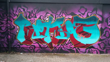Graffiti Wall - Photo by G0Tt - rokoe