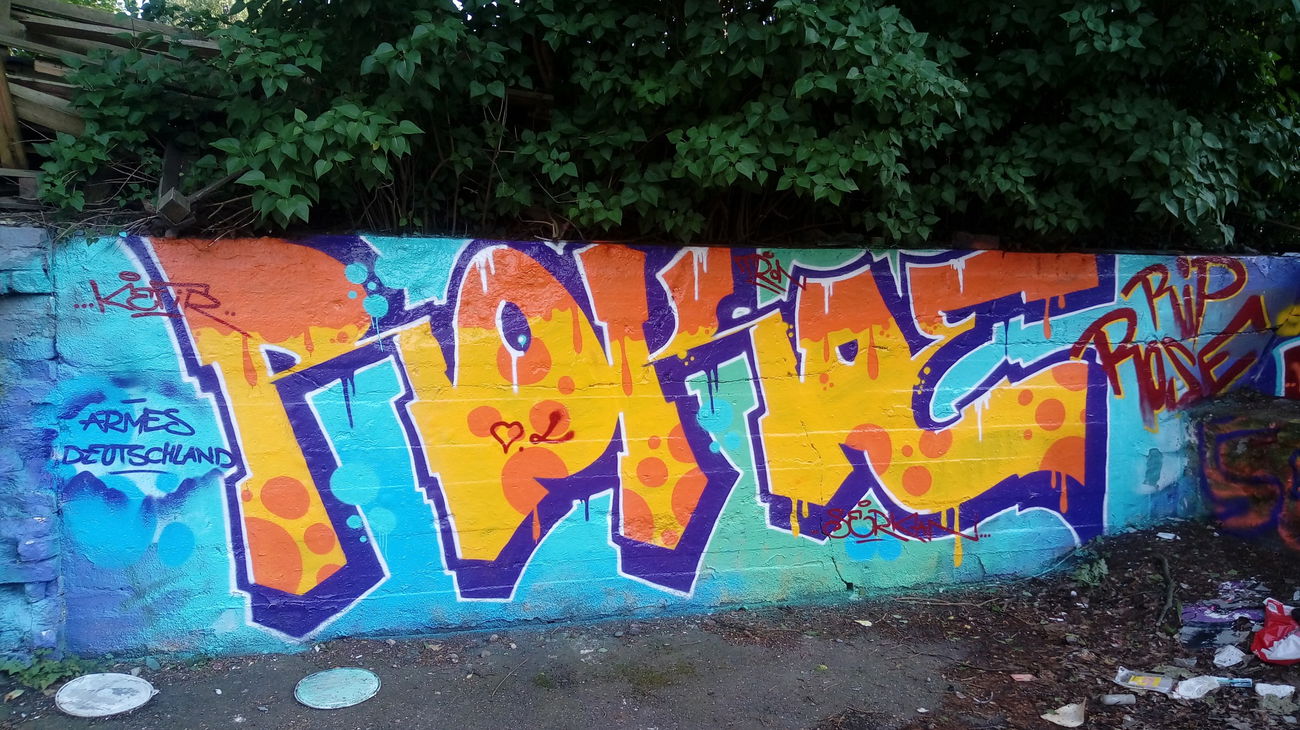 Graffiti Wall - Photo by G0Tt - rokoe, armesDeutschland, quickcomicstyle