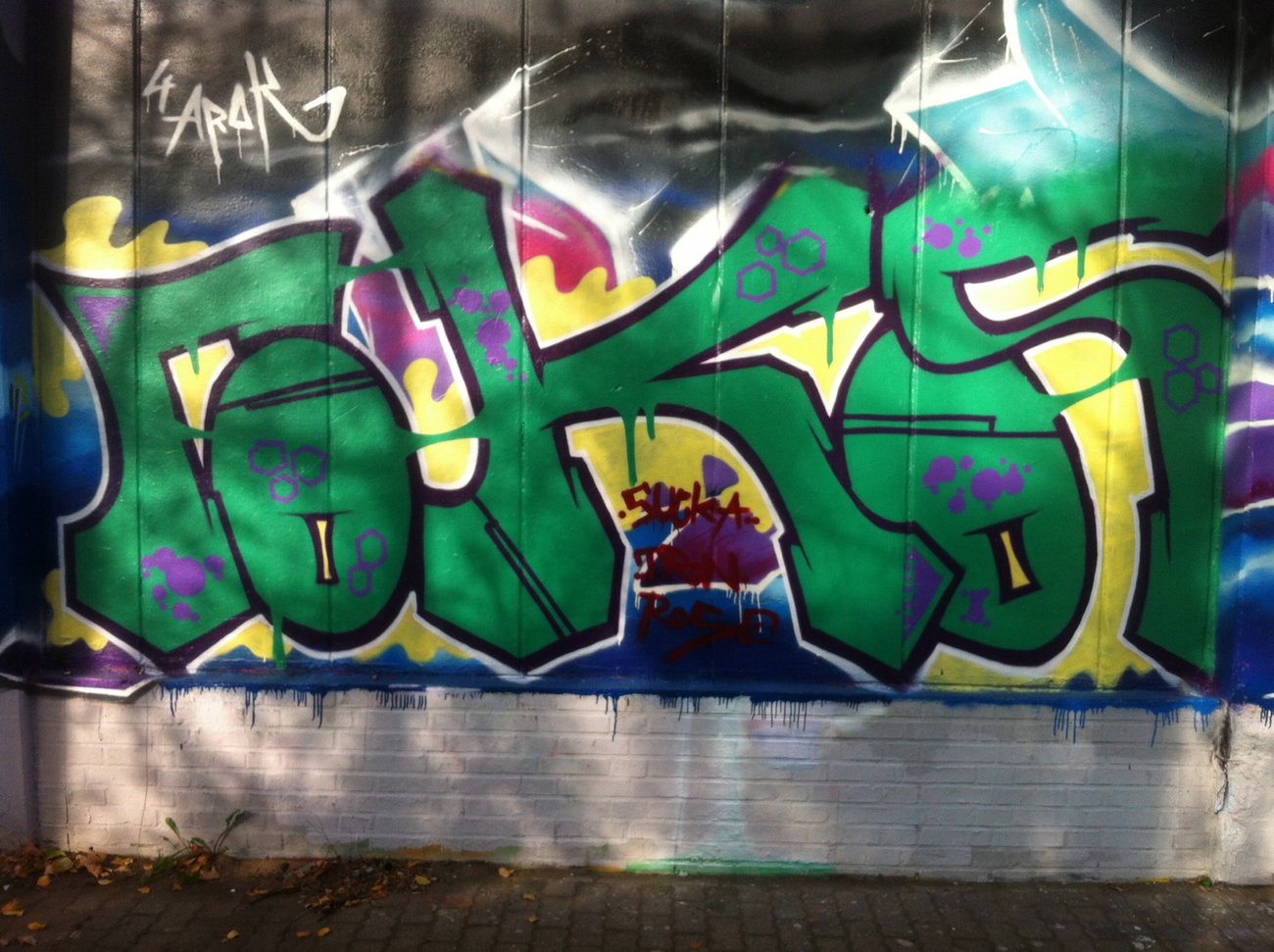 Graffiti Wall - Photo by G0Tt - rokoe