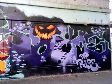 Graffiti Wall - Photo by G0Tt - rokoe, Halloween, creepyshit