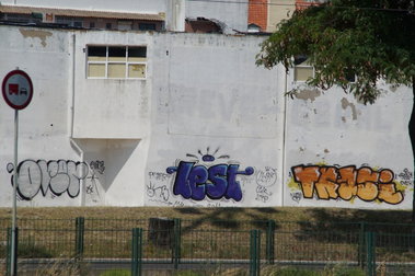Graffiti Wall - Photo by GBBI - over, lest, tracy