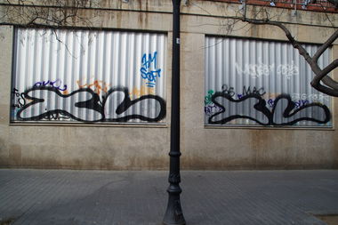 Graffiti Bombing - Photo by GBBI - xl, barcelona, spain