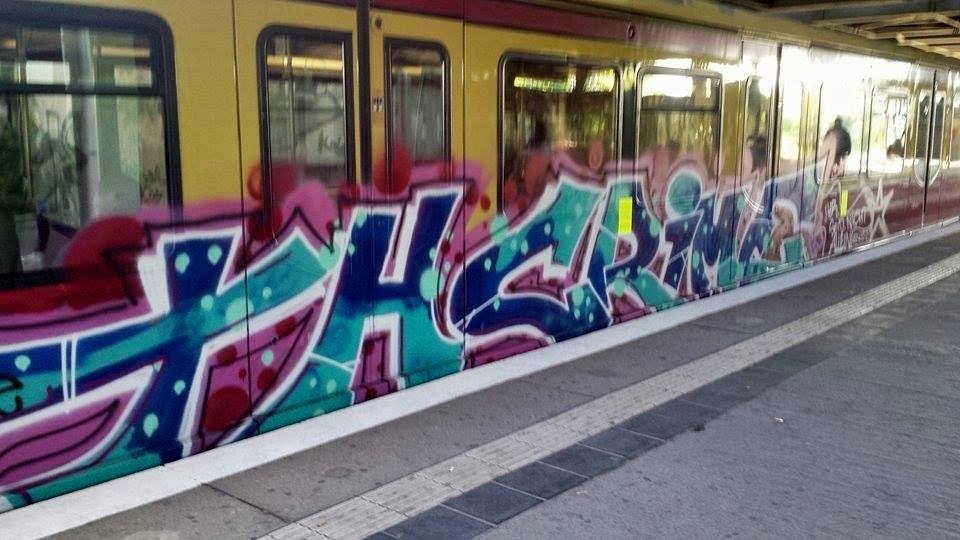 Graffiti Train - Photo by GBBI - thcrime, thc, berlin