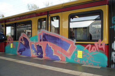 Graffiti Train - Photo by GBBI - out, Berlin, sbahn