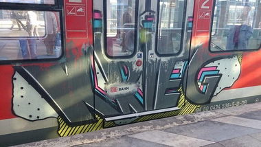 Graffiti Train - Photo by GBBI - krieg, hannover