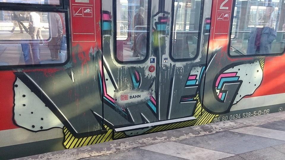 Graffiti Train - Photo by GBBI - krieg, hannover