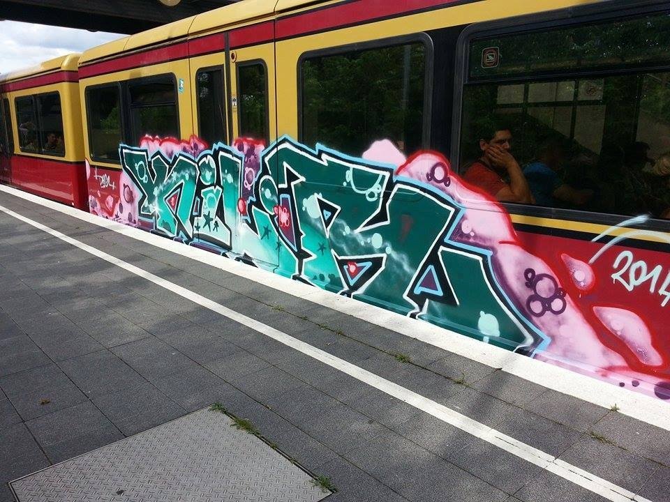 Graffiti Train - Photo by GBBI - sbahn, berlin (2014)