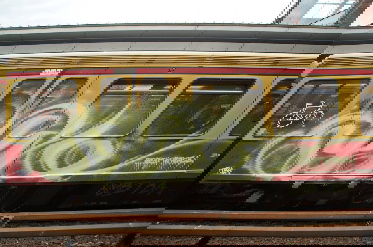 Graffiti Train - Photo by GBBI - syro, berlin, sbahn