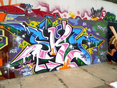 Graffiti Wall - Photo by GBBI - Sky, berlin, 156