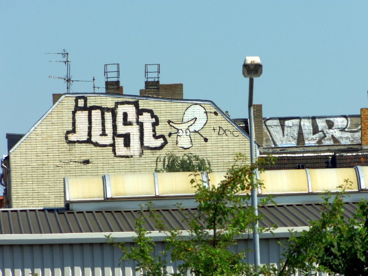 Graffiti Bombing - Photo by GBBI - just, vlr, berlin