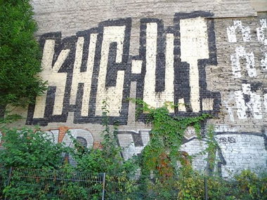 Graffiti Bombing - Photo by GBBI - khc, ut, berlin