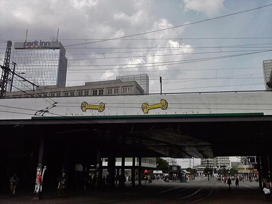 Graffiti Wall - Photo by GBBI - kripoe, berlin