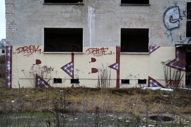 Graffiti Bombing - Photo by GBBI - rbk, dr.ok, dane (2010)