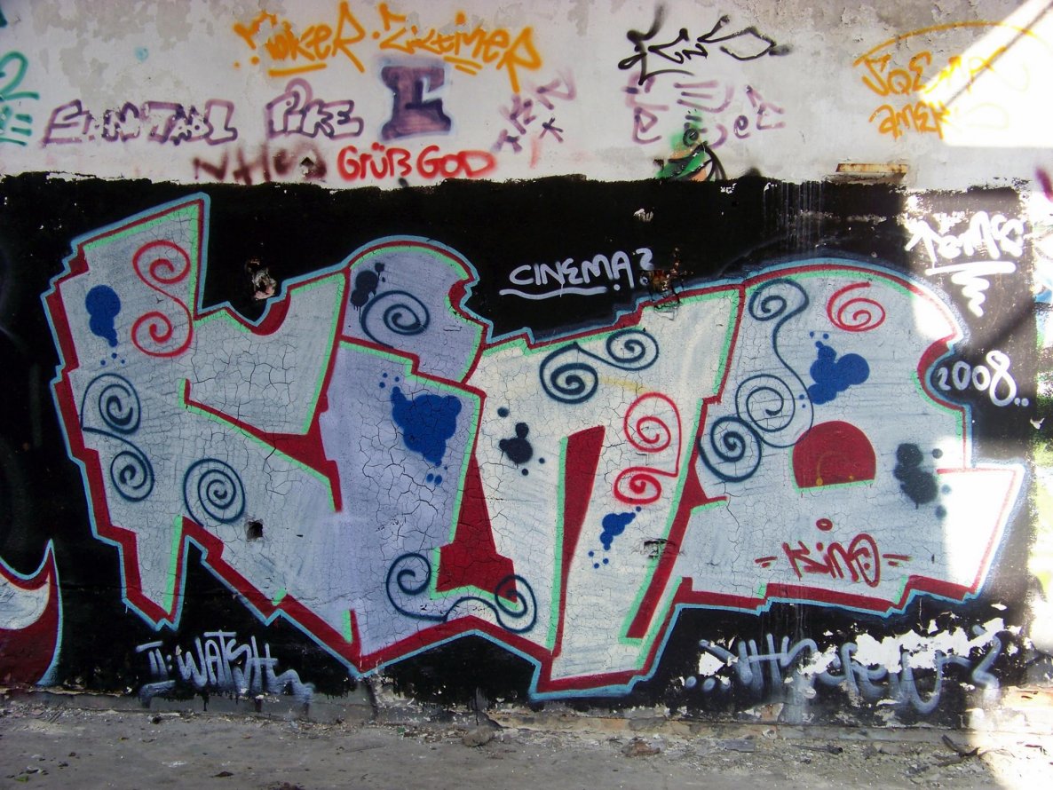 Graffiti Bombing - Photo by GBBI - kino, cinema, vhs (2008)
