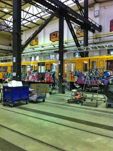 Graffiti Train - Photo by GBBI - ubahn, berlin