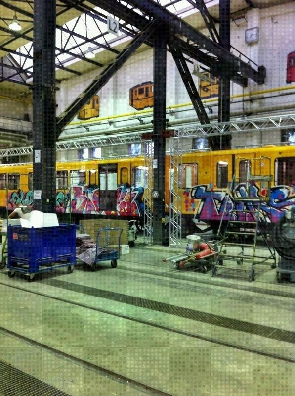 Graffiti Train - Photo by GBBI - ubahn, berlin