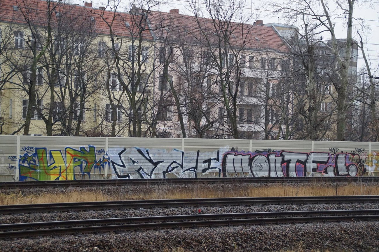 Graffiti Wall in Berlin - Photo by GBBI - hf, atze, monte