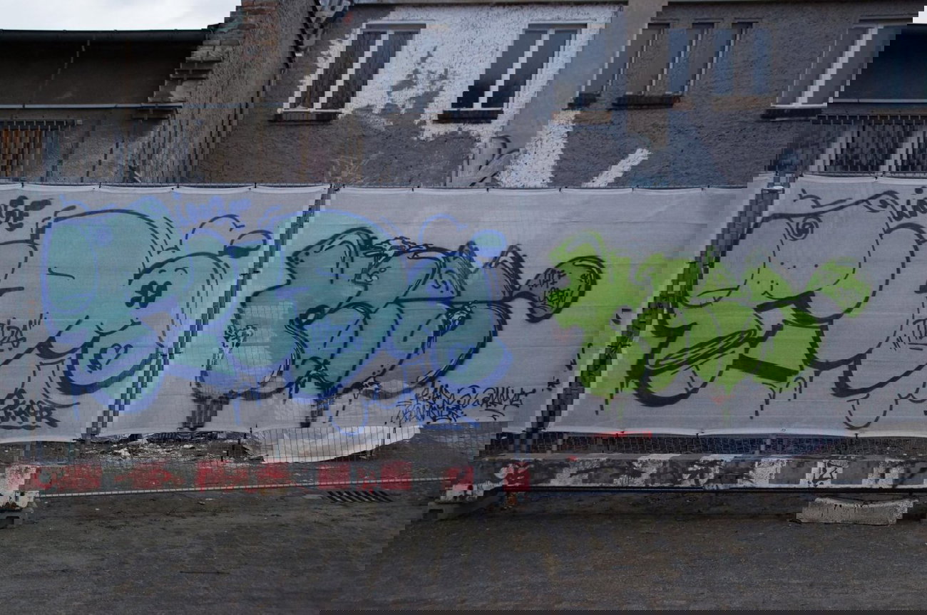 Graffiti Bombing in Berlin - Photo by GBBI - tilda, kles, off