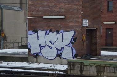 Graffiti Bombing in Berlin - Photo by GBBI - hsk, berlin