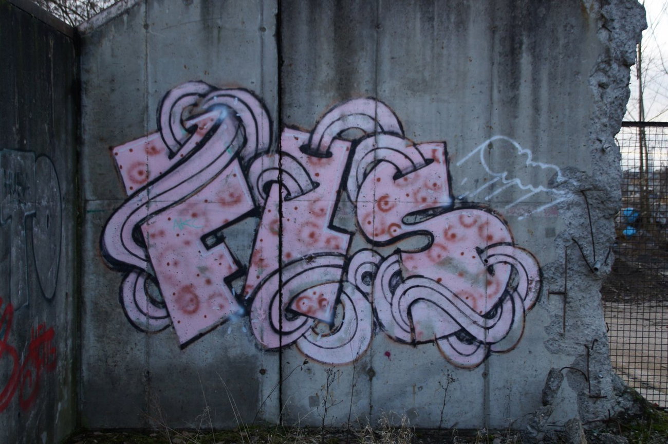 Graffiti Wall - Photo by GBBI - fls, berlin