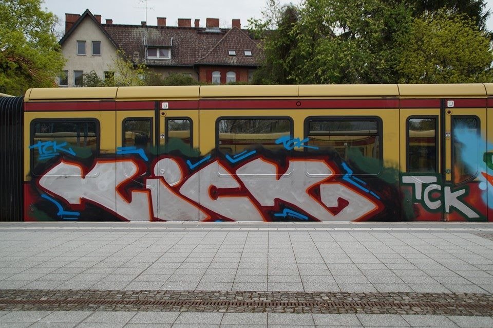 Graffiti Train - Photo by GBBI - kick, tck, berlin