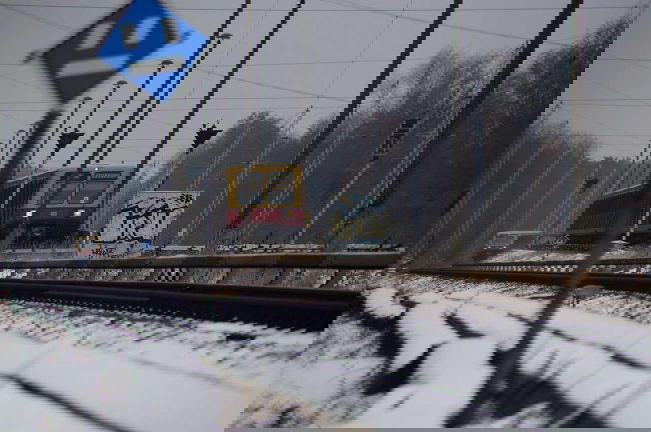 Graffiti Train - Photo by GBBI - vrw, sbahn, berlin