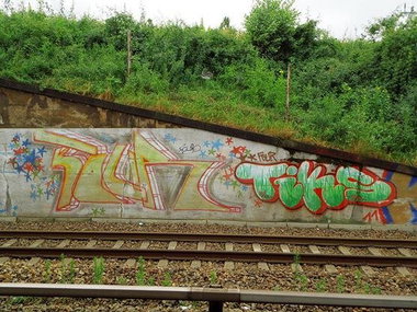 Graffiti Wall - Photo by GBBI - four, tiks, bad