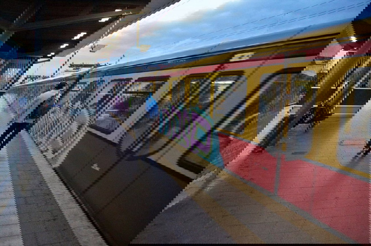 Graffiti Train - Photo by GBBI - desp, berlin, sbahn