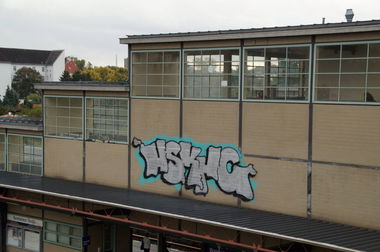 Graffiti Bombing - Photo by GBBI - hsk, khc, berlin