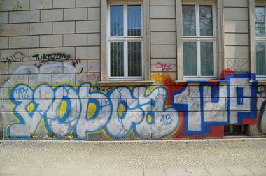 Graffiti Bombing - Photo by GBBI