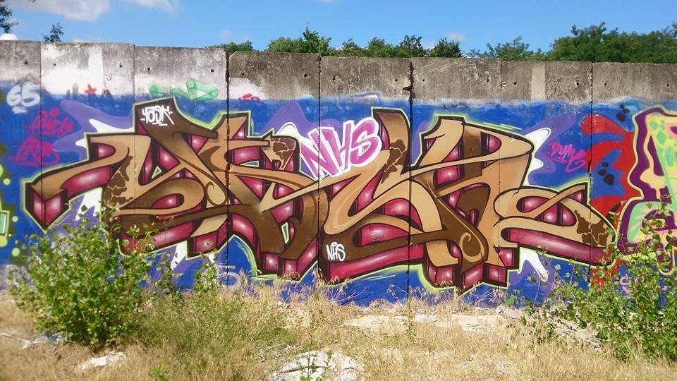 Graffiti Wall - Photo by GBBI - yask, nhs, berlin