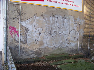 Graffiti Wall - Photo by GBBI - 124ers, 124, berlin