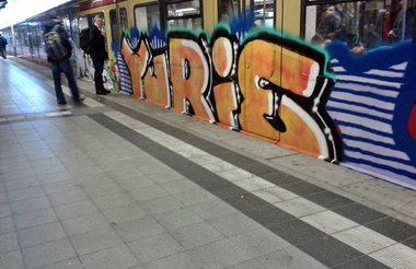 Graffiti Train - Photo by GBBI - yurie, yuri, berlin