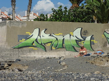 Graffiti Bombing - Photo by GBBI - sorone, zorone, teneriffe