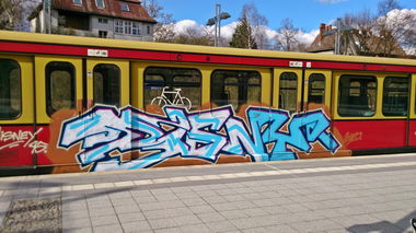 Graffiti Train - Photo by GBBI - disney, berlin