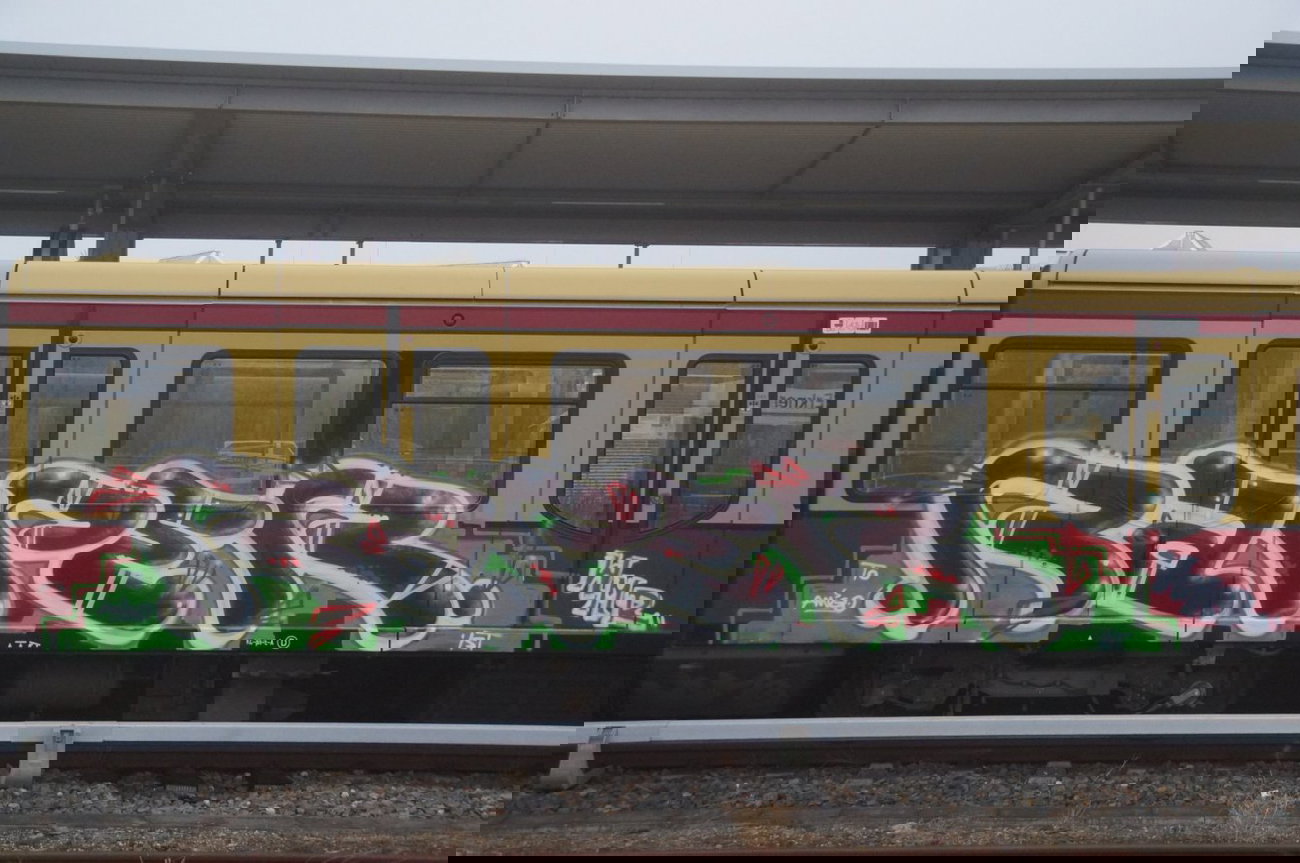 Graffiti Train - Photo by GBBI - raper, wmr, berlin (2014)