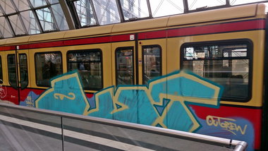 Graffiti Train - Photo by GBBI - out, berlin