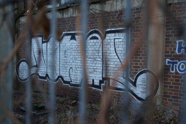 Graffiti Bombing - Photo by GBBI - yowad, jkl, berlin