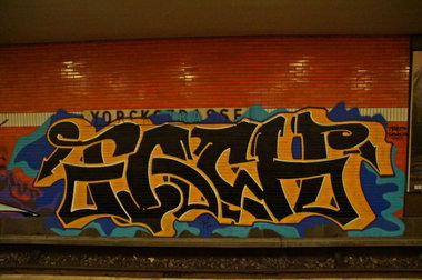 Graffiti Wall - Photo by GBBI - fach, berlin, ubahn