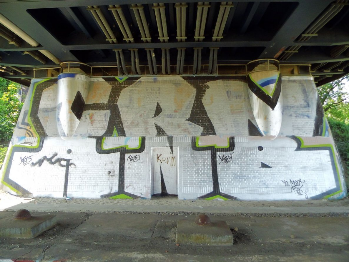 Graffiti Wall - Photo by GBBI - anv, crn, berlin