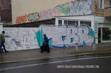 Graffiti Bombing - Photo by GBBI - tbr, quk, kar