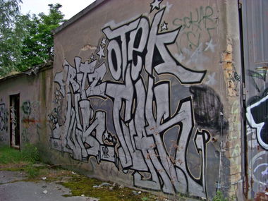 Graffiti Wall - Photo by GBBI - avik, otek, fritz