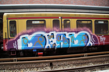 Graffiti Train - Photo by GBBI - dead, berlin, tba