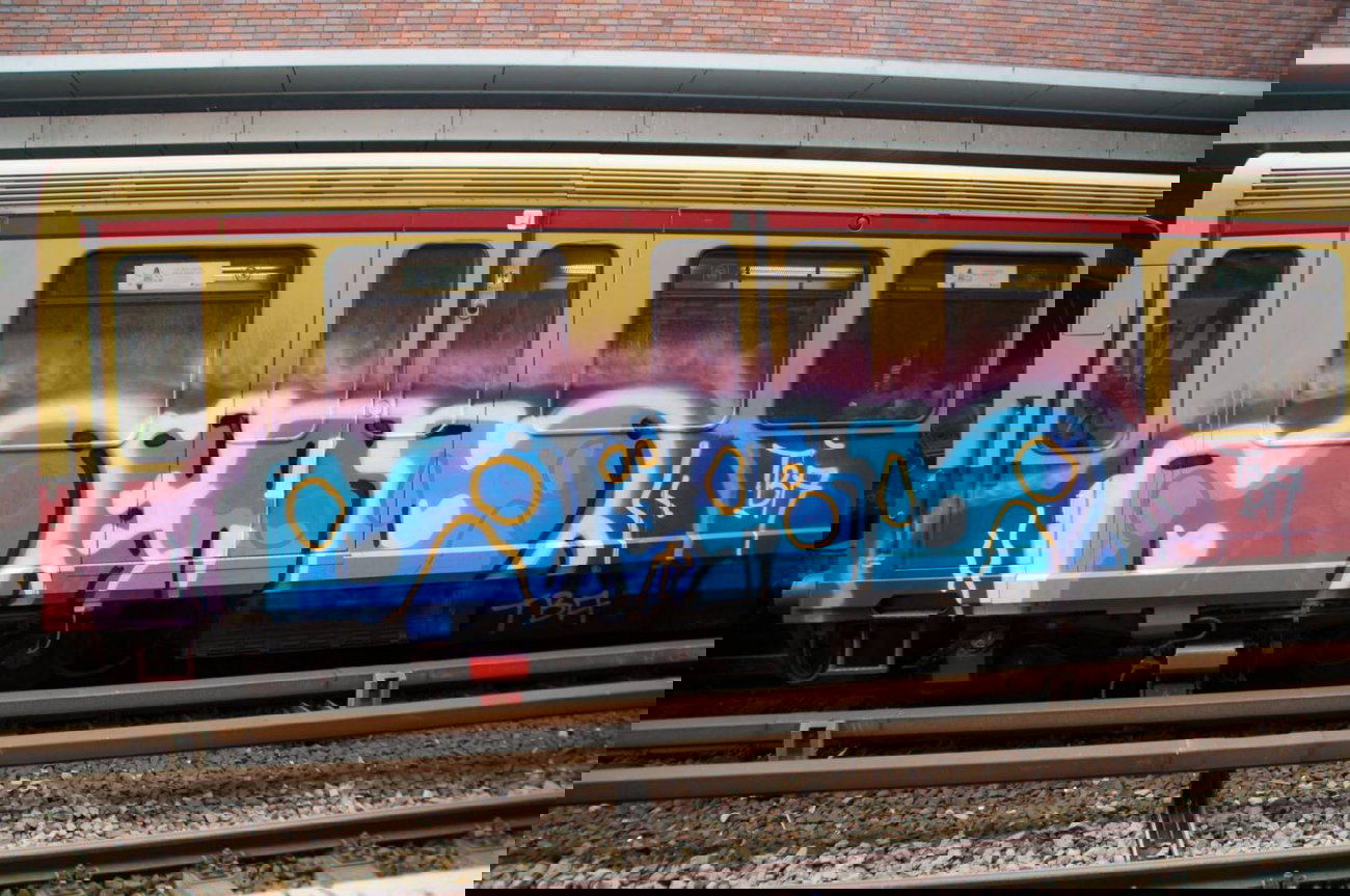 Graffiti Train - Photo by GBBI - dead, berlin, tba