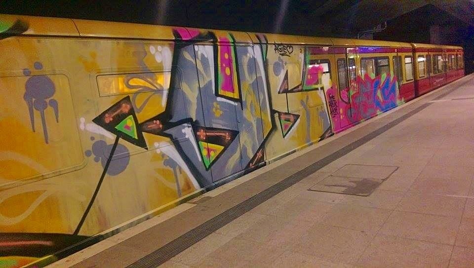 Graffiti Train - Photo by GBBI - cys, berlin, sbahn